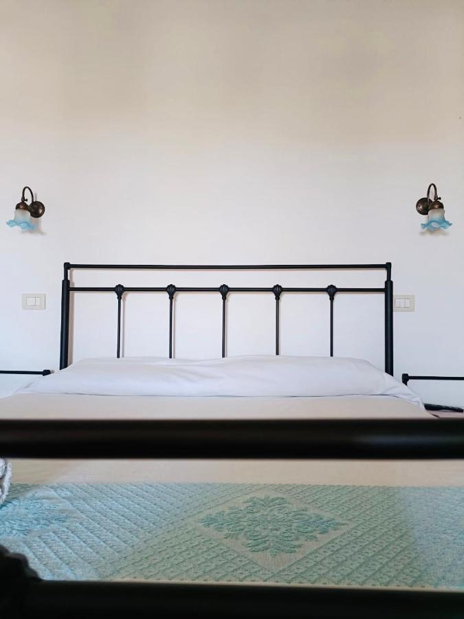 B&B Tre - Rooms & Relax 오리스타노 외부 사진